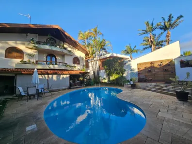 Casa com 4 Quartos à venda, 330m² no Interlagos, São Paulo