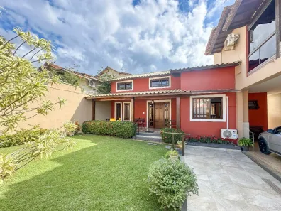 Casa com 3 Quartos à venda, 260m² no Glória, Macaé