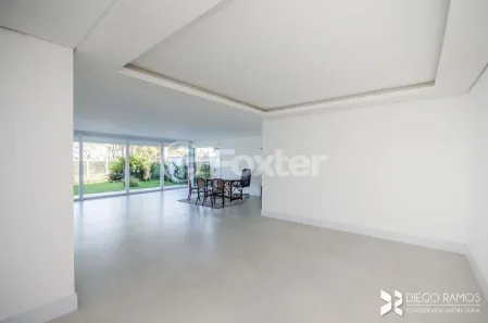 Apartamento com 3 Quartos à venda, 316m² no Vila Assunção, Porto Alegre