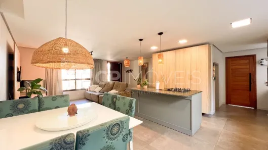 Casa com 2 Quartos à venda, 132m² no Vila Ipiranga, Porto Alegre
