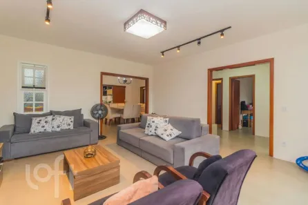 Casa com 5 Quartos à venda, 361m² no Medianeira, Porto Alegre