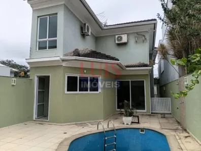 Casa com 4 Quartos para alugar, 232m² no Camboinhas, Niterói