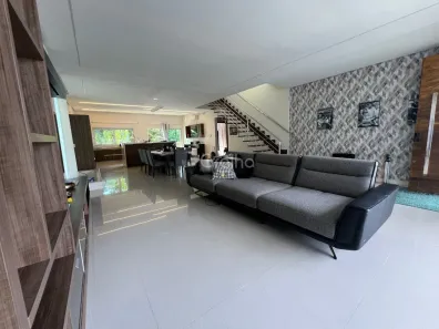 Casa com 3 Quartos à venda, 550m² no Itacorubi, Florianópolis