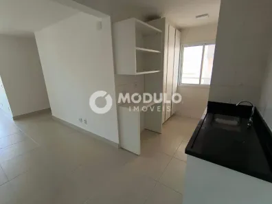 Apartamento com 2 Quartos para alugar, 71m² no Tubalina, Uberlândia