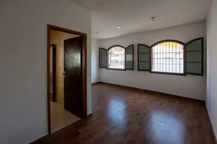 Casa com 3 Quartos para alugar, 125m² no Ferreira, São Paulo