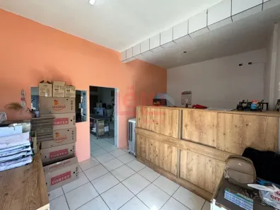 Prédio Comercial à venda, 135m² no Jardim Imperador, Maringá