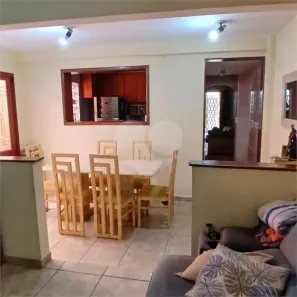 Sobrado com 3 Quartos à venda, 210m² no Jardim Mangalot, São Paulo