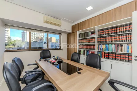 Sala Comercial à venda, 102m² no Moinhos de Vento, Porto Alegre