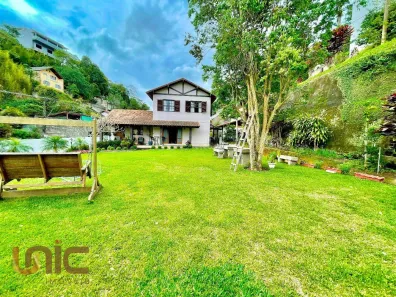 Casa com 4 Quartos à venda, 370m² no Pimenteiras, Teresópolis