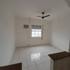 Kitnet para alugar, 20m² no Boqueirão, Santos