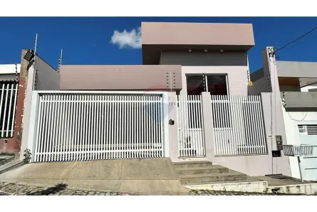 Casa com 5 Quartos à venda, 304m² no Campo do América, Jequié