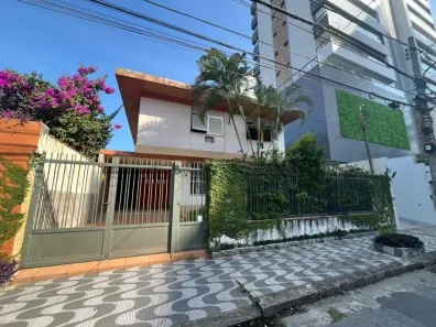 Sobrado com 5 Quartos para alugar, 132m² no Ponta da Praia, Santos