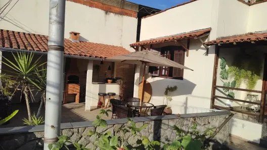 Casa com 3 Quartos à venda, 248m² no Cerâmica, Juiz de Fora