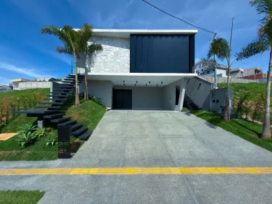 Sobrado com 4 Quartos à venda, 241m² no Jardins Nápoles, Senador Canedo