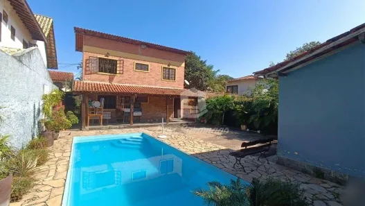 Casa com 3 Quartos à venda, 360m² no Itaipu, Niterói