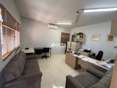 Ponto Comercial à venda, 162m² no Granada, Uberlândia