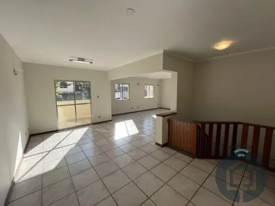 Apartamento com 3 Quartos para alugar, 195m² no Centro, São Roque
