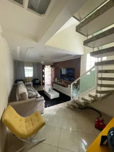 Sobrado com 4 Quartos à venda, 250m² no Parque das Nações, Santo André