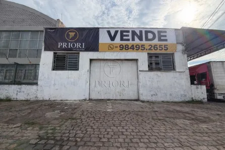Galpão/Depósito/Armazém à venda, 350m² no Navegantes, Porto Alegre