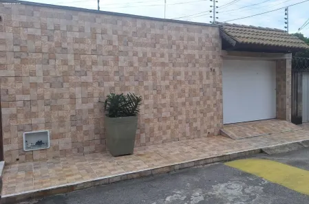 Casa com 3 Quartos à venda, 248m² no São Gerardo, Fortaleza