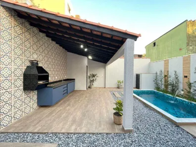 Casa com 4 Quartos à venda, 155m² no Tupi, Praia Grande