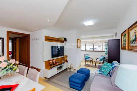 Apartamento com 2 Quartos para alugar, 68m² no Passo da Areia, Porto Alegre