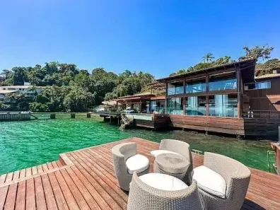Casa de Condomínio com 7 Quartos para alugar, 1597m² no Praia da Ribeira (Cunhambebe), Angra dos Reis