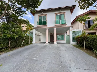 Casa de Condomínio com 5 Quartos à venda, 255m² no Flores, Manaus
