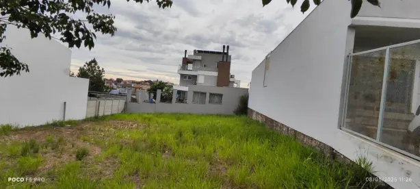 Lote/Terreno à venda, 200m² no Guarujá, Porto Alegre