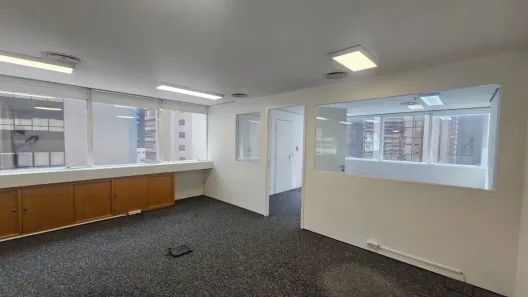 Sala Comercial à venda, 61m² no Vila Olímpia, São Paulo