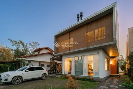 Casa com 3 Quartos à venda, 247m² no Praia da Barra, Garopaba