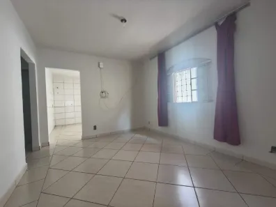 Casa com 3 Quartos para alugar, 130m² no Planalto, Uberlândia