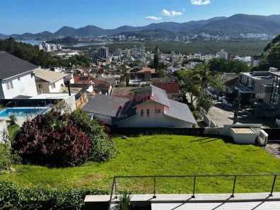 Lote/Terreno à venda, 530m² no Trindade, Florianópolis
