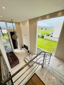 Casa com 4 Quartos para alugar, 400m² no Areias, Camboriú