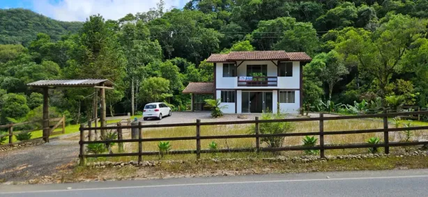 Fazenda/Sítio com 3 Quartos à venda, 5800m² no Centro, Anitápolis
