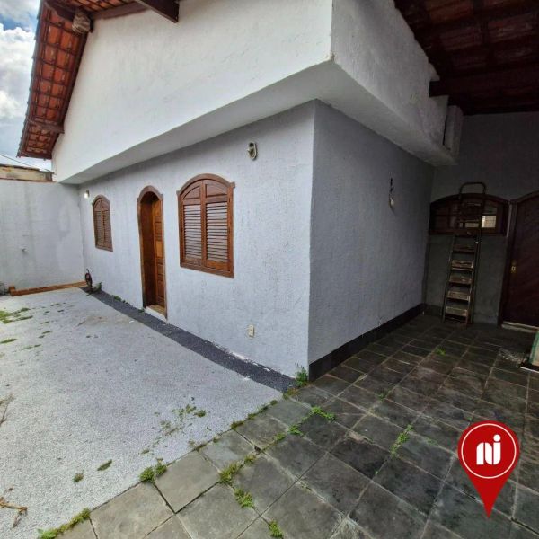Casa com 3 quartos — Estrela do Oriente, Belo Horizonte