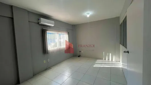 Sala Comercial para alugar, 19m² no Fazenda, Itajaí