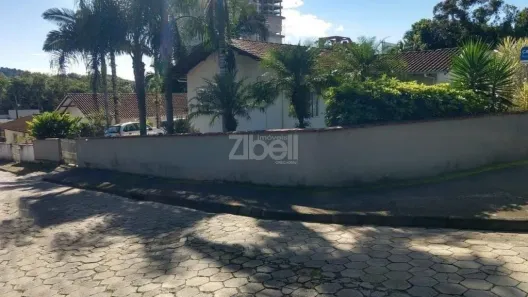 Lote/Terreno à venda, 936m² no Atiradores, Joinville