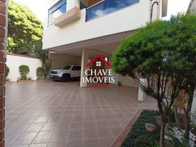 Sobrado com 4 Quartos para alugar, 200m² no Embaré, Santos