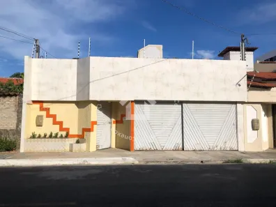 Casa com 4 Quartos à venda, 142m² no Coroa do Meio, Aracaju