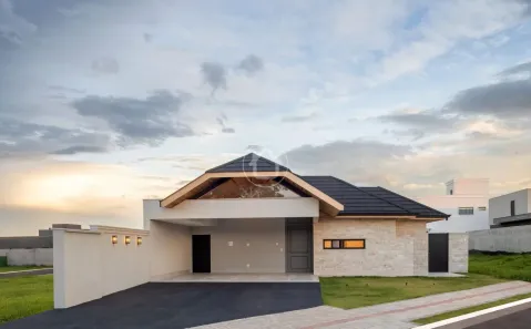 Casa com 3 Quartos à venda, 229m² no Jardim Noroeste, Campo Grande