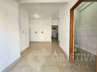 Ponto Comercial para alugar, 45m² no Santa Mônica, Uberlândia