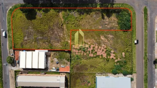 Lote/Terreno à venda, 5250m² no Distrito Industrial Antônio Della - Torre, Franca