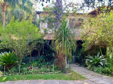 Casa com 3 Quartos para alugar, 150m² no Samambaia, Petrópolis