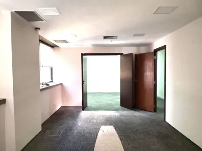Sala Comercial com 5 Quartos para alugar, 165m² no Cerqueira César, São Paulo