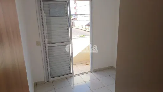 Apartamento com 2 Quartos à venda, 50m² no Segismundo Pereira, Uberlândia