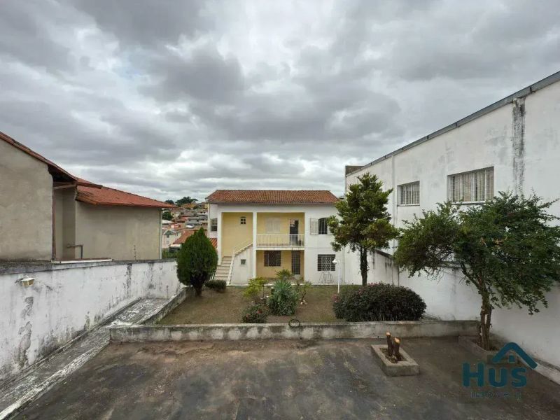 Casa com 4 quartos — Copacabana, Belo Horizonte