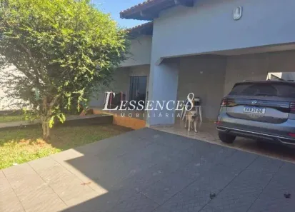 Casa com 4 Quartos à venda, 231m² no Jardim Ipê, Goiânia