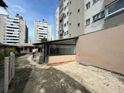 Kitnet com 1 Quarto para alugar, 60m² no Centro, Criciúma