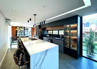 Casa com 4 Quartos à venda, 270m² no Santa Lúcia, Caxias do Sul